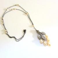 Art Deco Necklace with Leaves and Faux Pearls