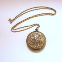 Art Nouveau Poudrier Compact Pendant Locket
