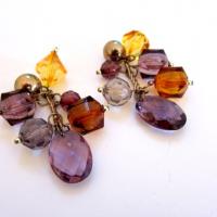Vtg Faceted Lucite Chunky Dangling Earrings